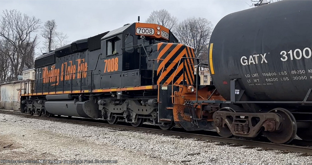 WE 7008 shoves past Elinore St. on its way to Brittain Yard.